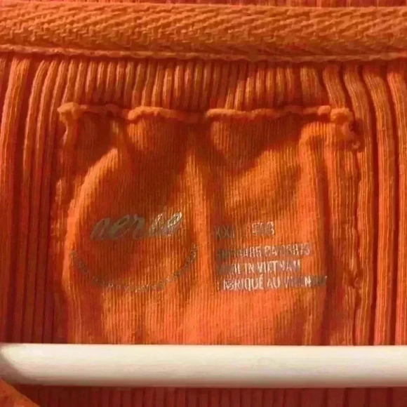 Aerie size XXL Henley Ribbed Long Sleeve Shirt Coral Color like new condition - Picture 5 of 7